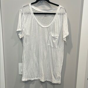 Treasure & Bond White Short Sleeve Tee Casual Essential